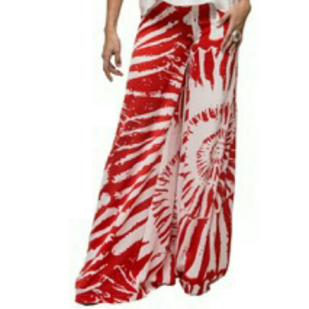 Wide leg pants.