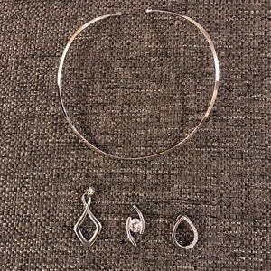 Silver necklace with 3 interchangeable pendants