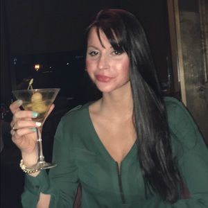 Meet your Posher, Jennifer