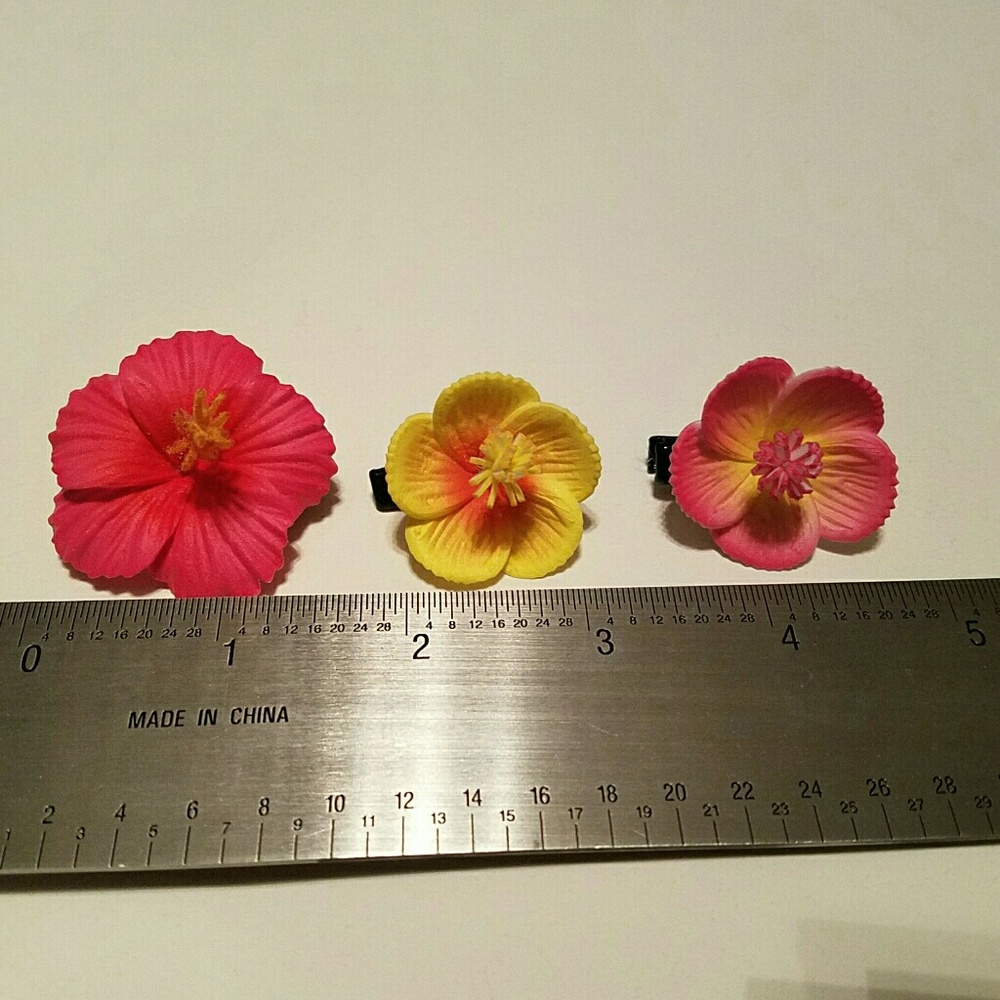 SALE! 3 for $8 Hawaiian flower clips, from Hawaii