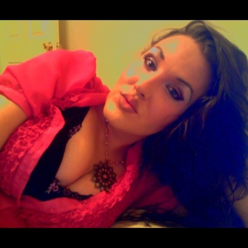 Meet your Posher, Nadia