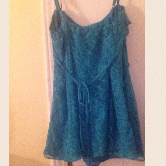 Forever21, Blue Ruffle Tank🌺 - Picture 3 of 3