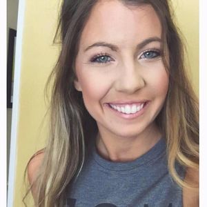 Meet your Posher, Abby