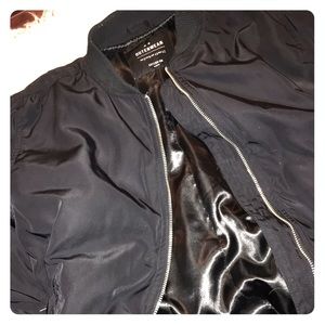 Black bomber ! TRADING ! Don't buy