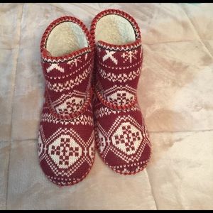 Mukluks sweater slipper boots