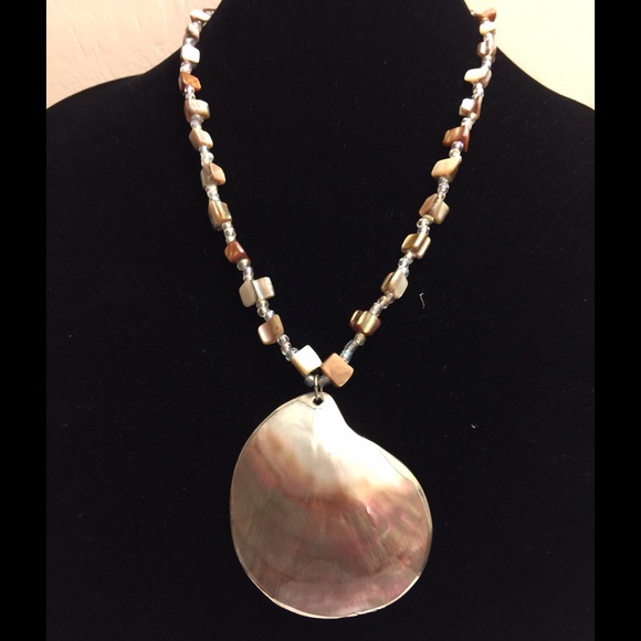 New hand designed Necklace - Picture 3 of 3