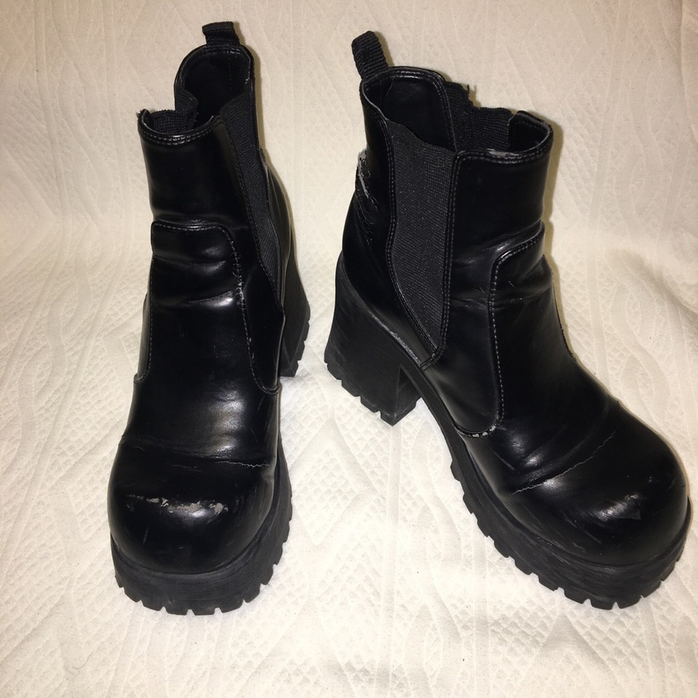 LEI chunky boots