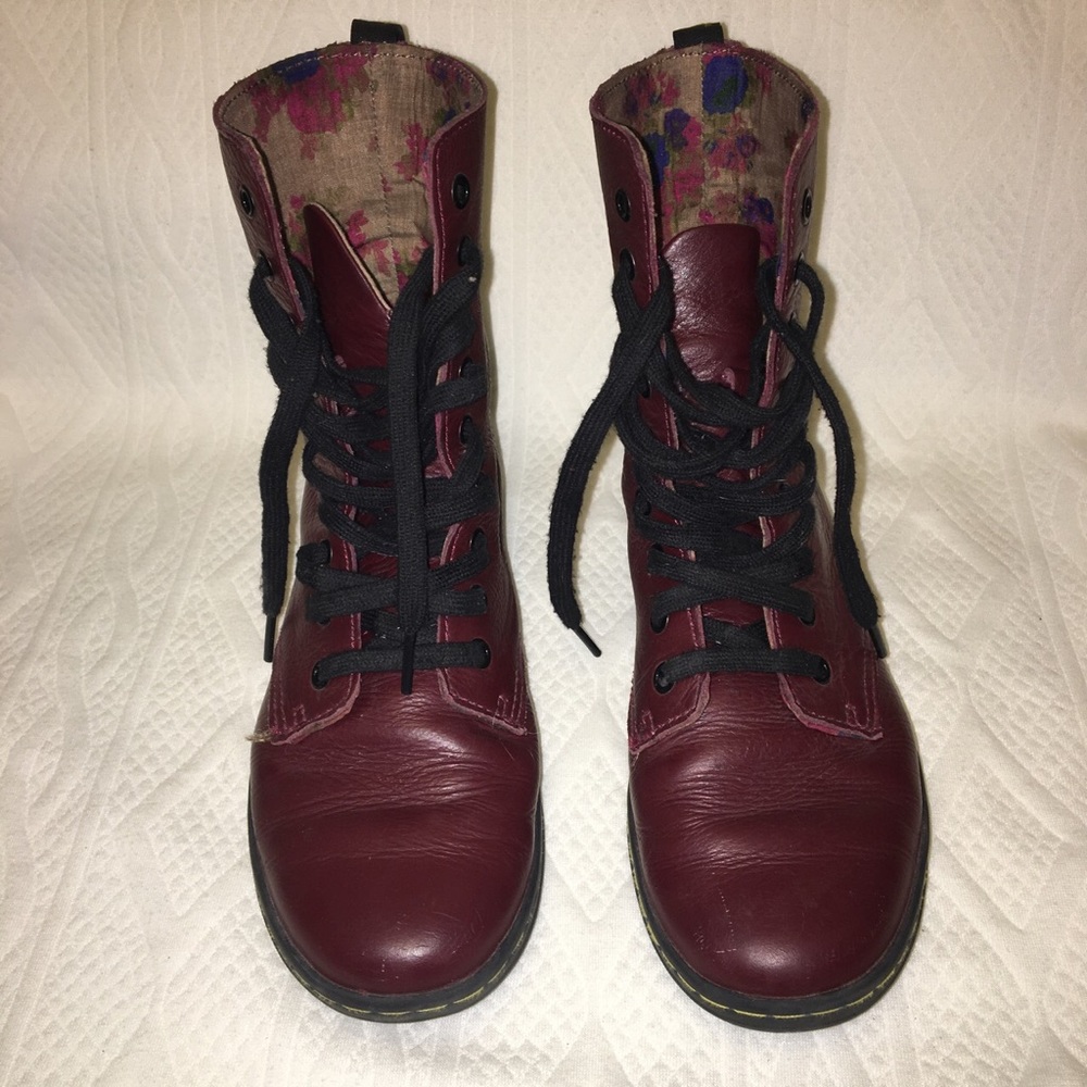 Dr. Marten maroon fitted boot