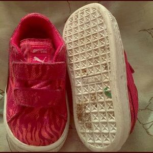 Lil girl puma sneaks
