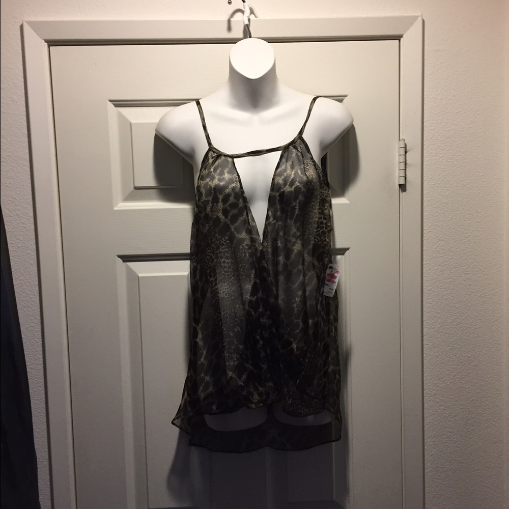 NWT Single Sheer Leopard Top