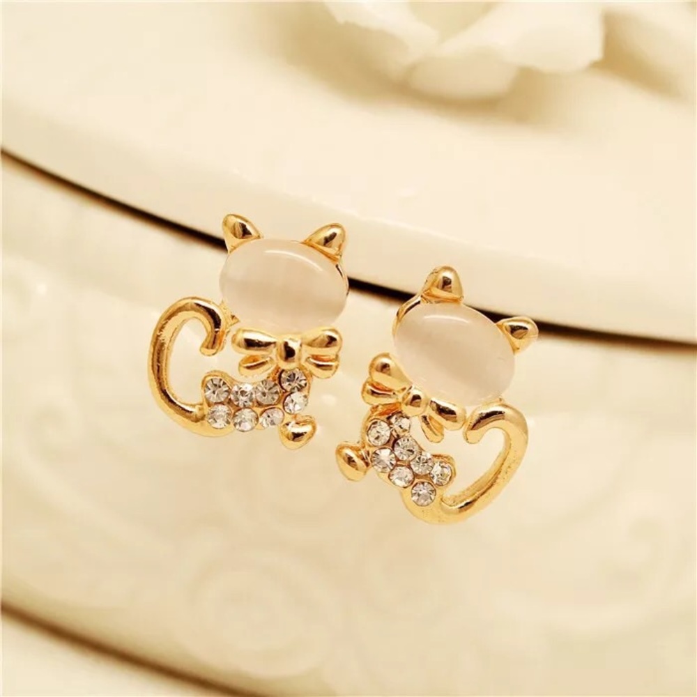Cute cat earrings