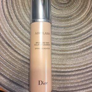 Dior Airflash Spray Foundation