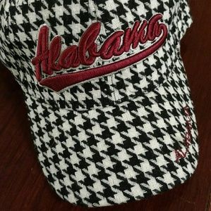 Alabama houndstooth baseball cap, never worn Alabama houndstooth baseball cap, never worn