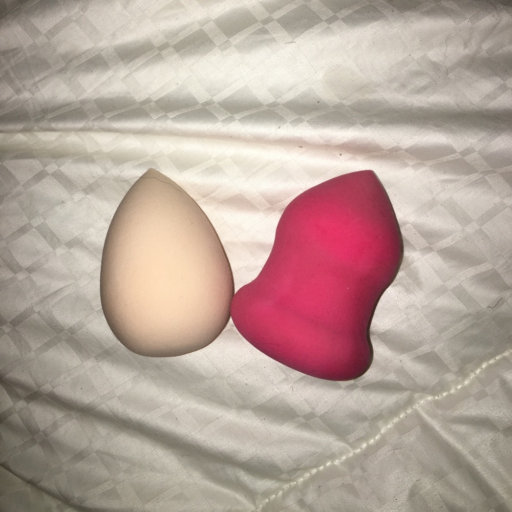 2 Beauty Blenders