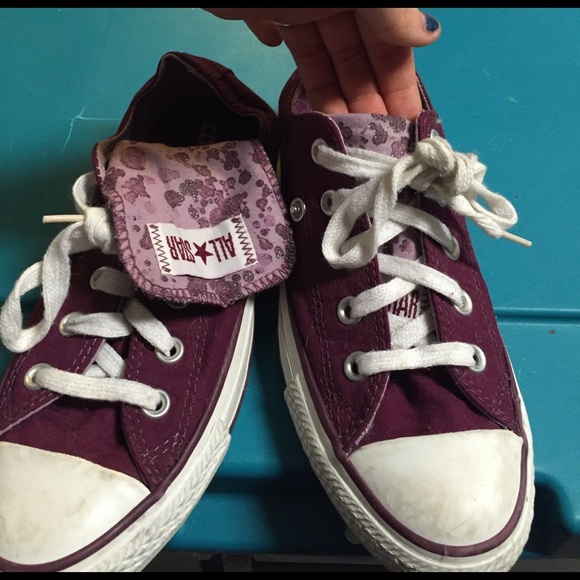 Maroon low top converse - Picture 4 of 4