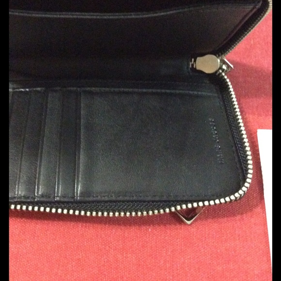 Marc Jacobs Zip Phone Leather Wristlet NWOT - Picture 4 of 7