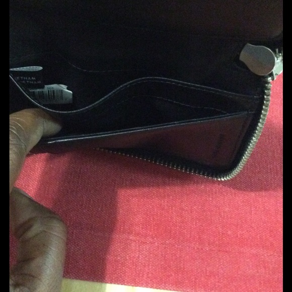 Marc Jacobs Zip Phone Leather Wristlet NWOT - Picture 6 of 7