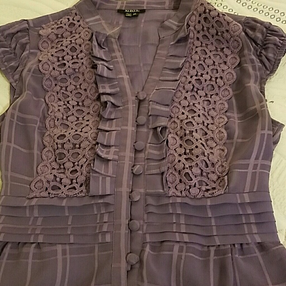 Top - Picture 2 of 3