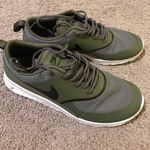 Nike Air max Thea Olive Green