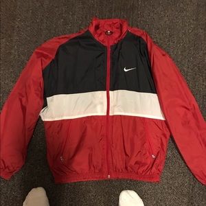Nike windbreaker //  Medium/small