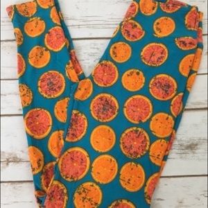 LuLaRoe OS Orangey Leggings 🍊