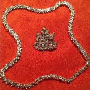 Vintage B. Davis Aurora Borealis Brooch