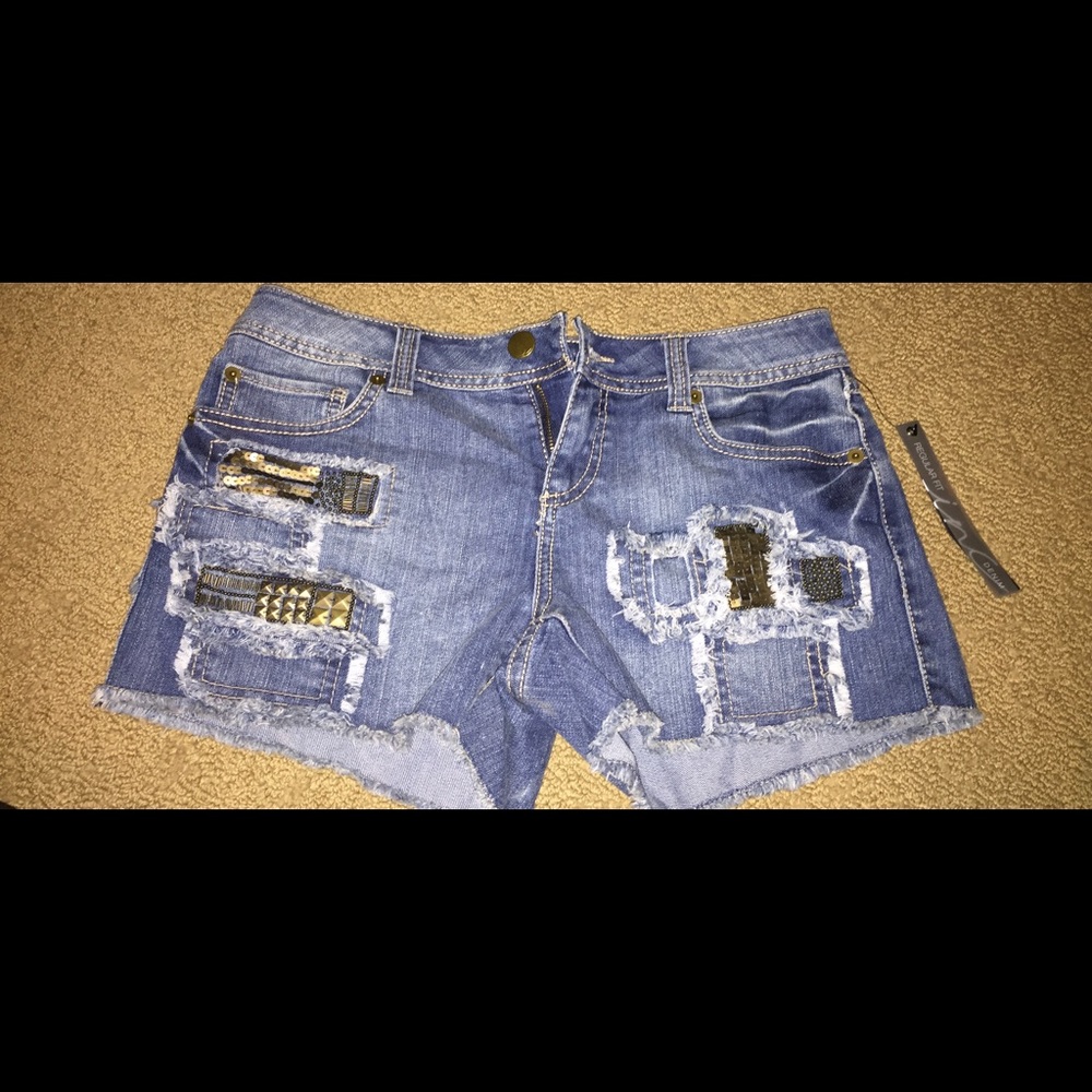 INC GOLD PATCHED DENIM SHORTS