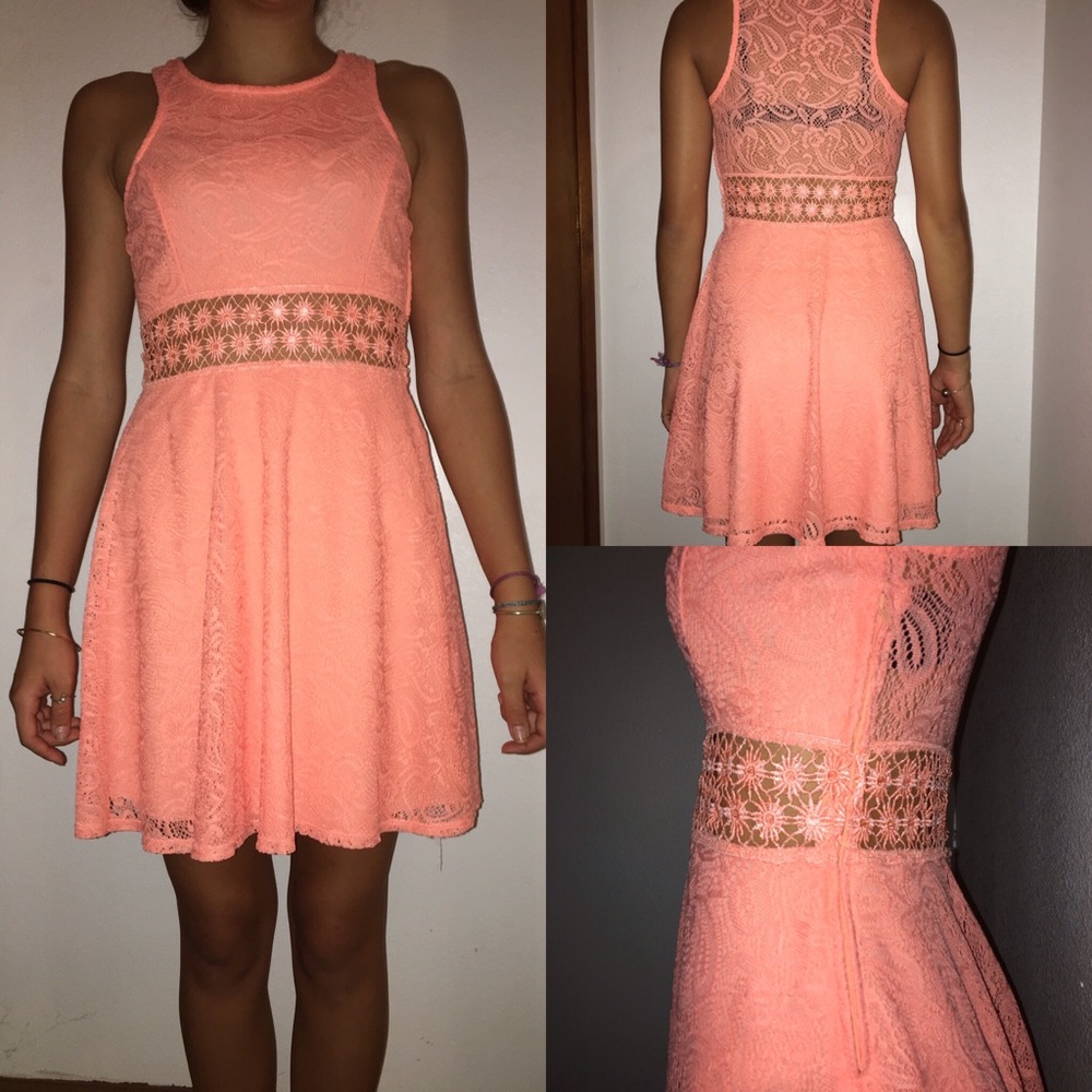 Medium dress fits just like a small
