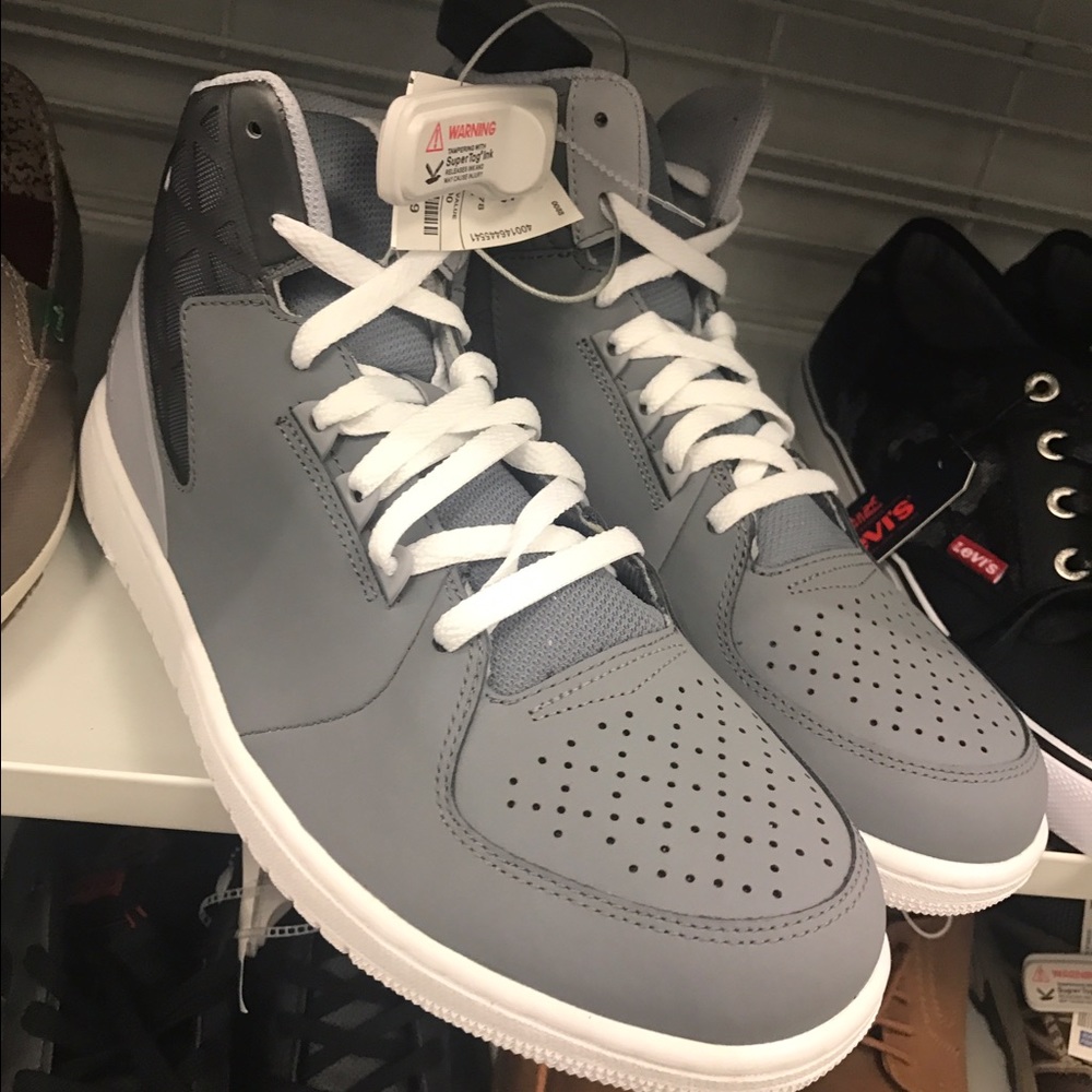 Male shoe