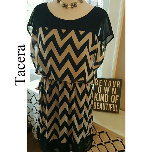 tacera Dresses & Skirts - TACERA CHEVRON PRINTED DRESS