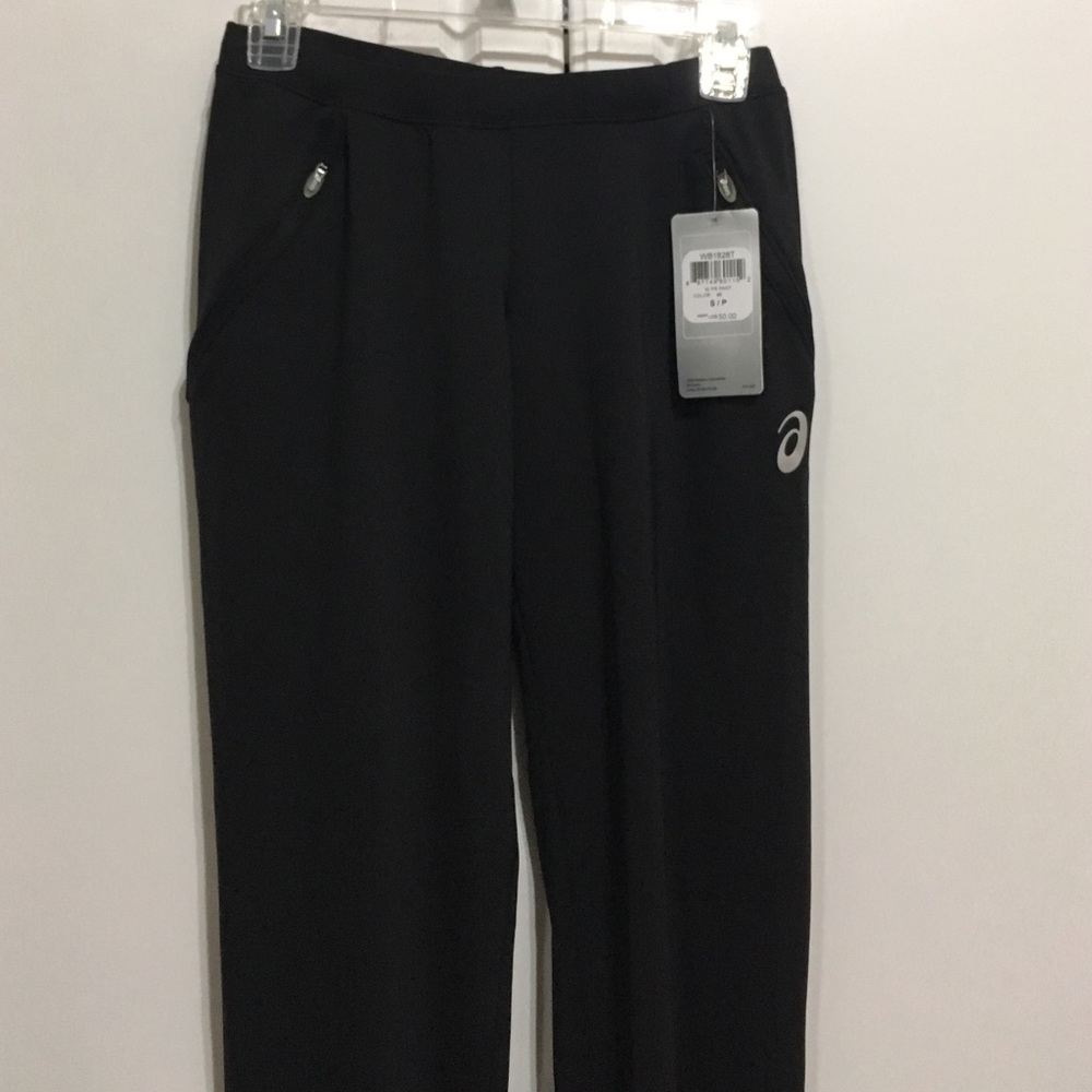 Asics fitted yoga pants. never worn, didnt fit me