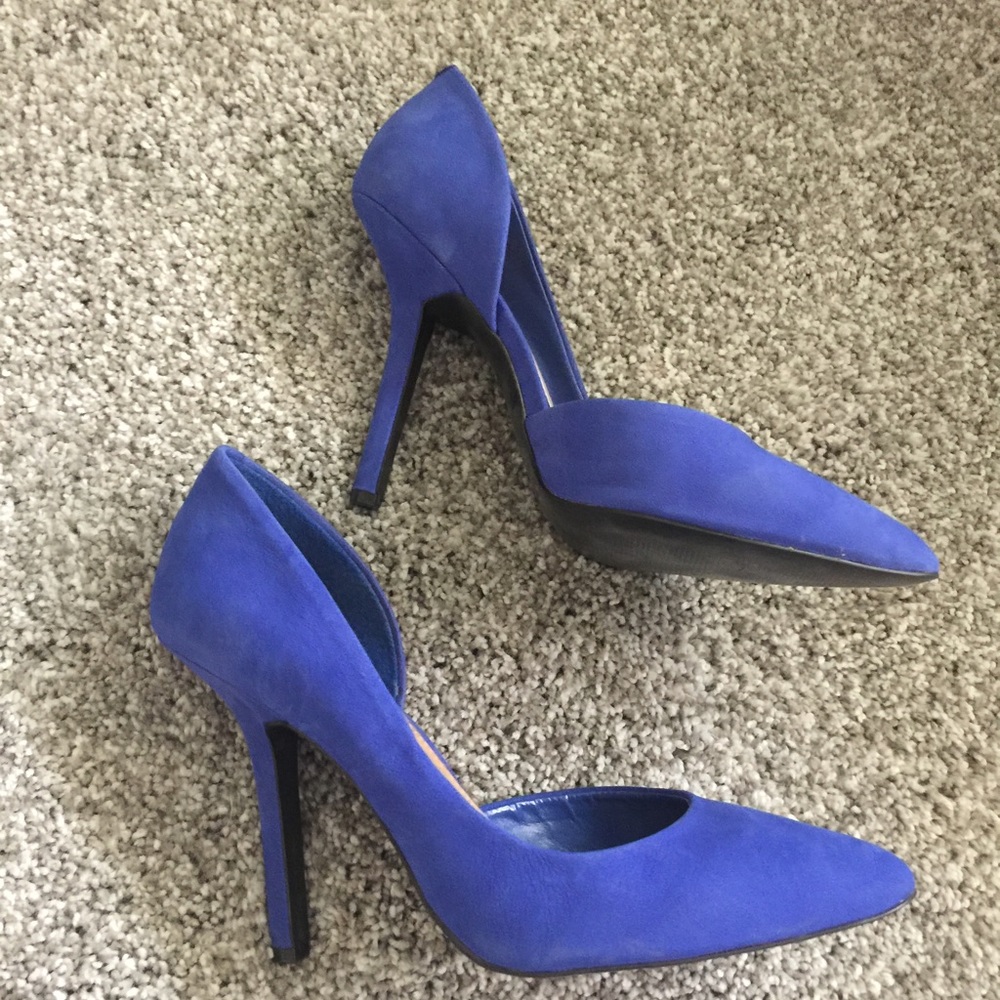 BCBG heels
