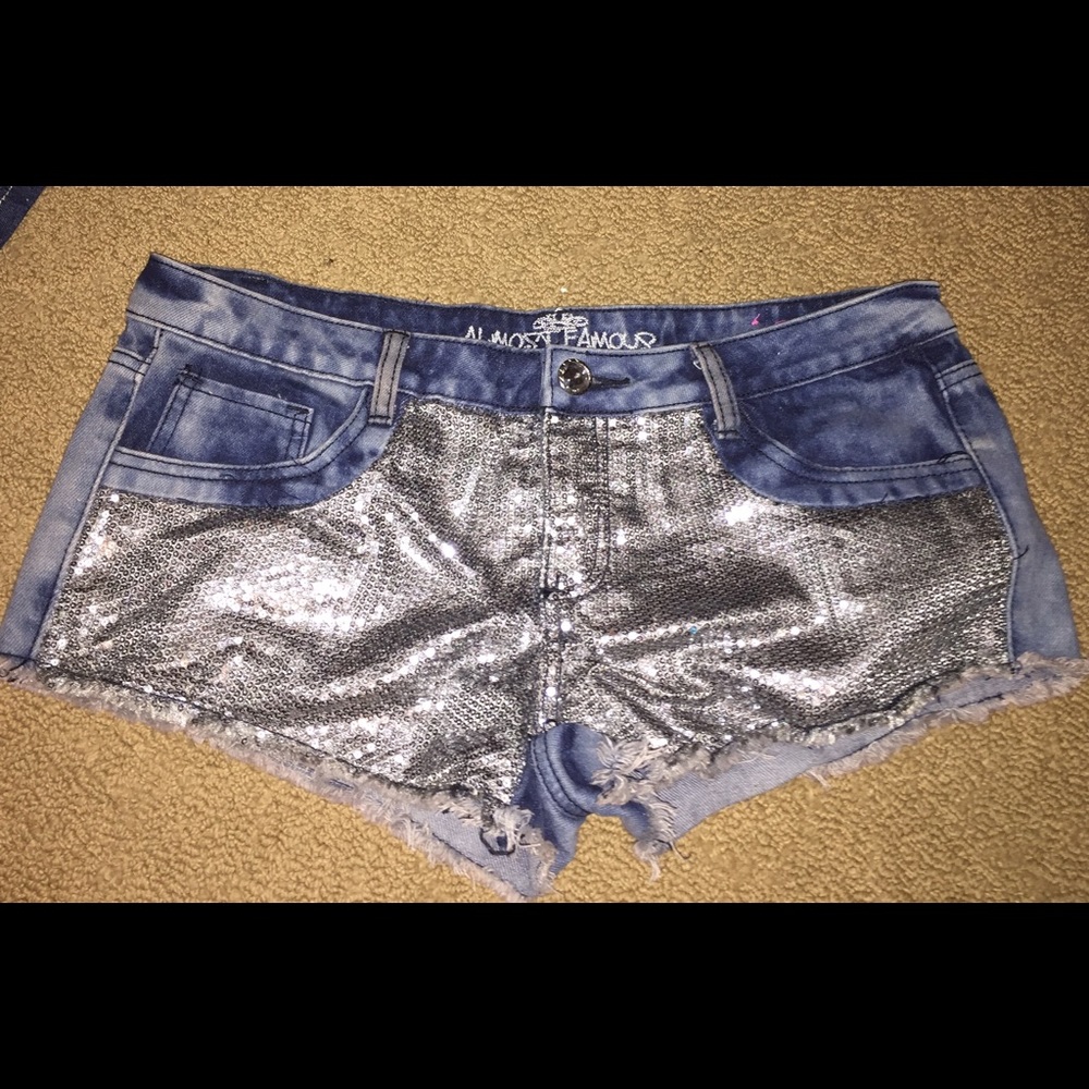 DENIM SHORTS WITH SILVER SEQUINS