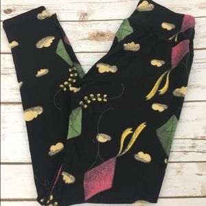 LuLaRoe OS Kite Leggings
