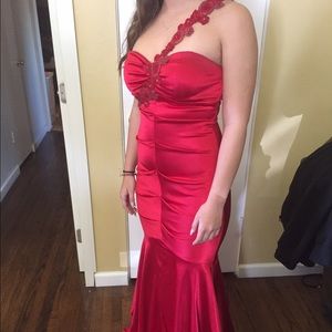 Prom/formal dress size 10