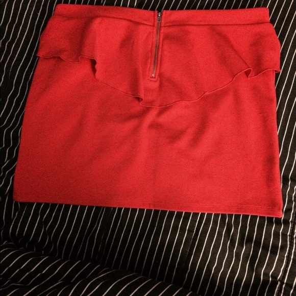 Red mini - Picture 2 of 2