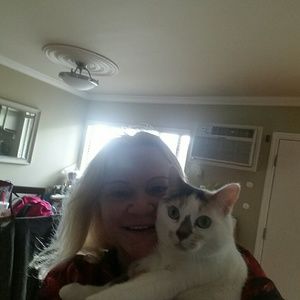 Meet your Posher, Jeanne