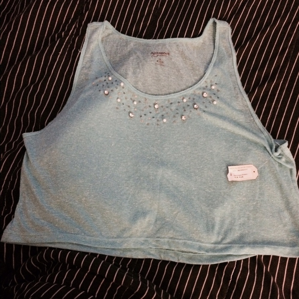 Decree Crop top tank top