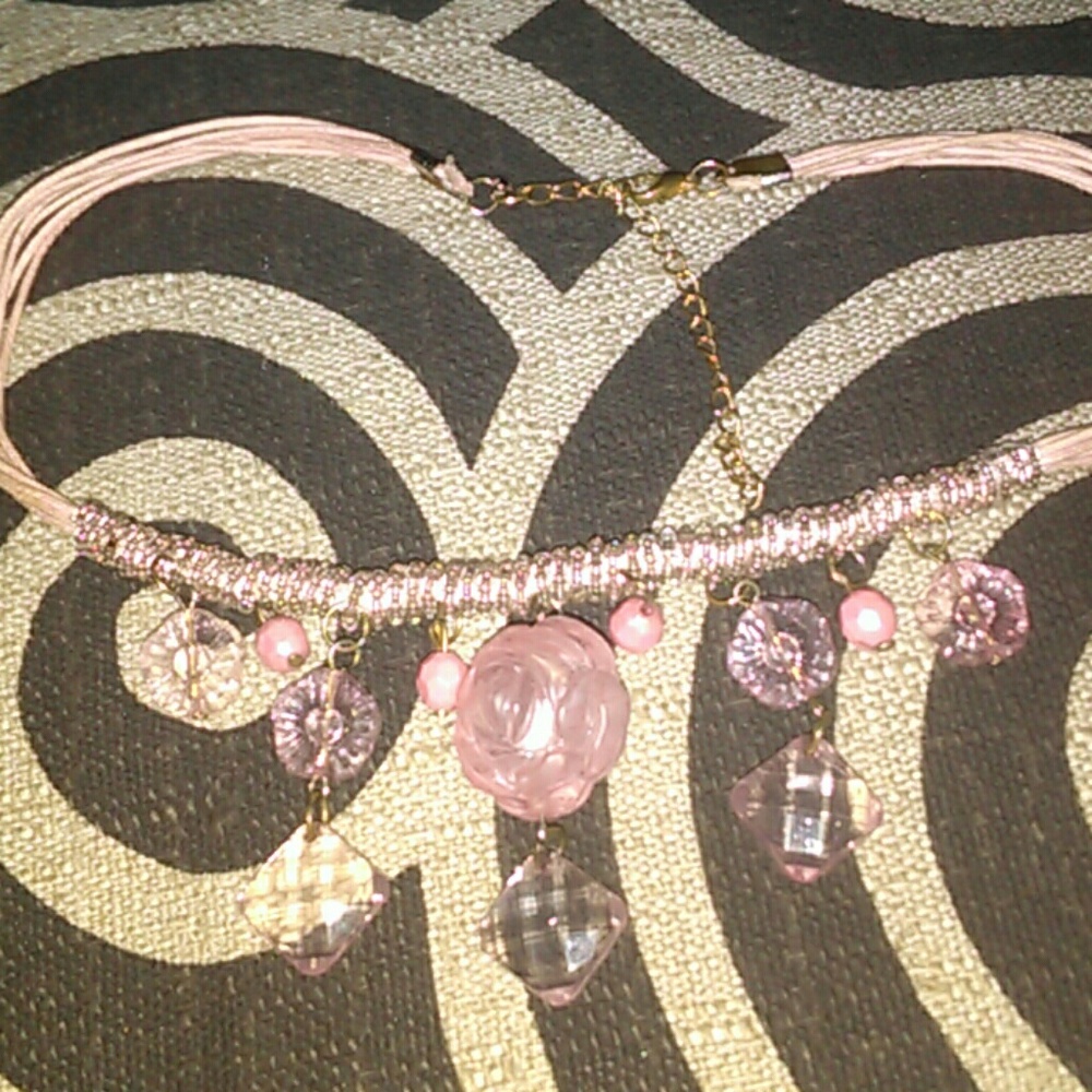 Pink vintage chocker
