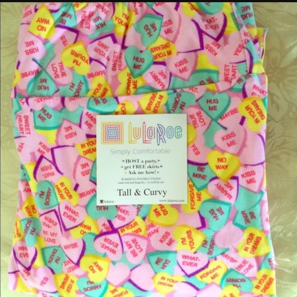 Brand new LE lularoe Valentine leggings TC