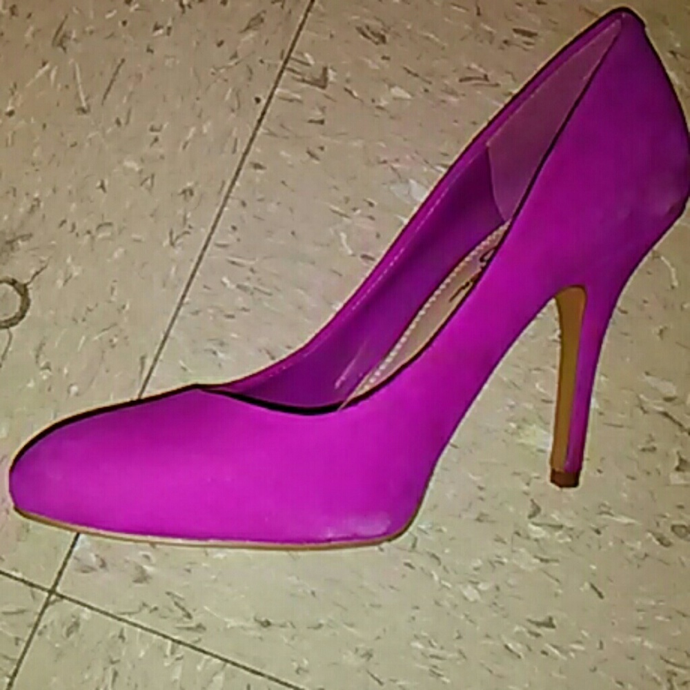 Jessica Simpson heels - Picture 2 of 2