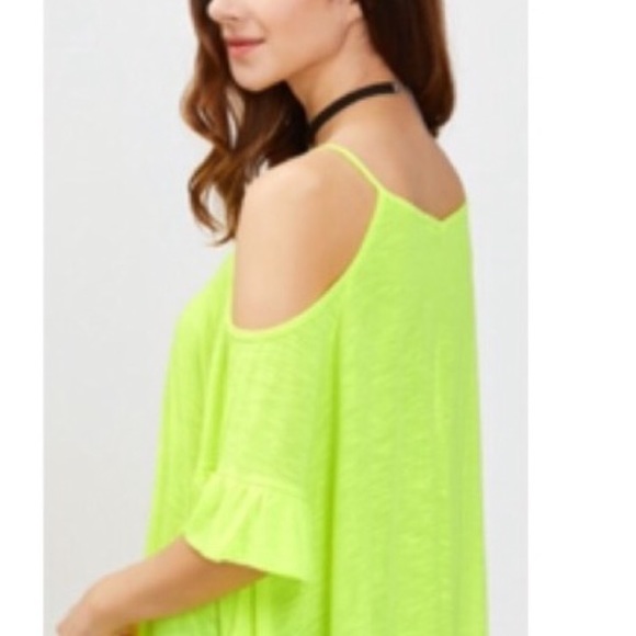 NEW ARRIVAL 🔥Cold shoulder Ruffle cut mini dress - Picture 3 of 3