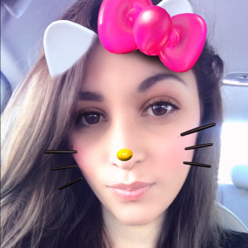 Meet your Posher, Yanela