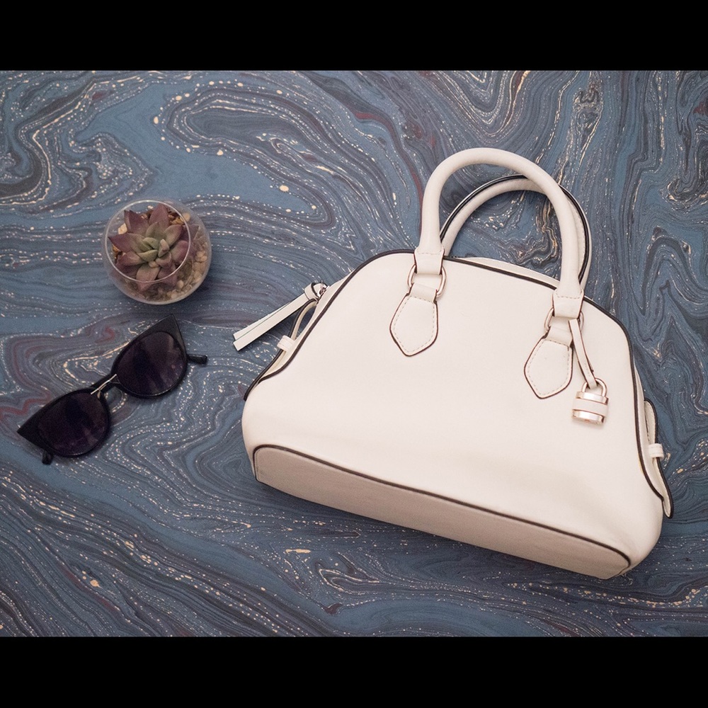 White Minimal Contrast Lines Purse