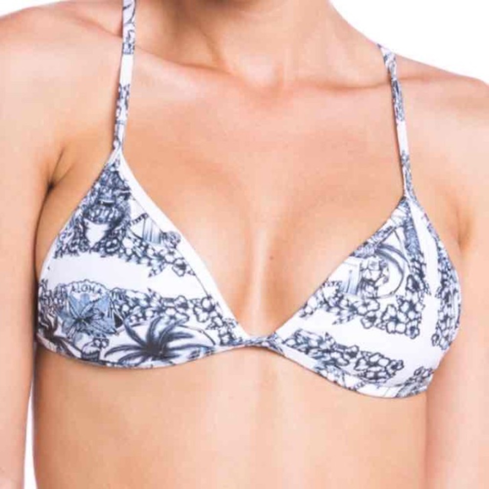 ISO STONEFOX CORA TOP HAWAIIAN idk the name lol