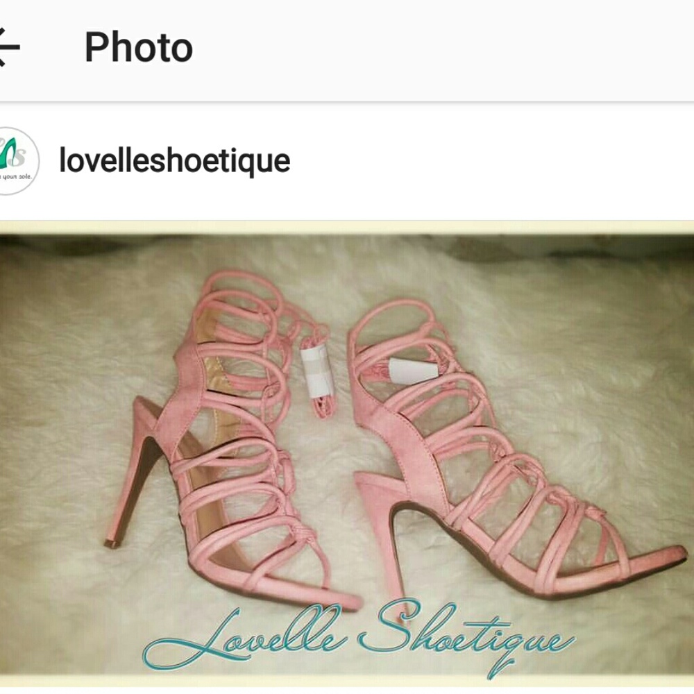 High Heels - Picture 2 of 2