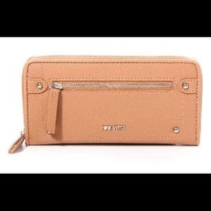 Brand New Nine West Classic Zip wallet