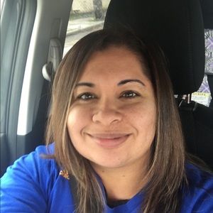 Meet your Posher, Candace