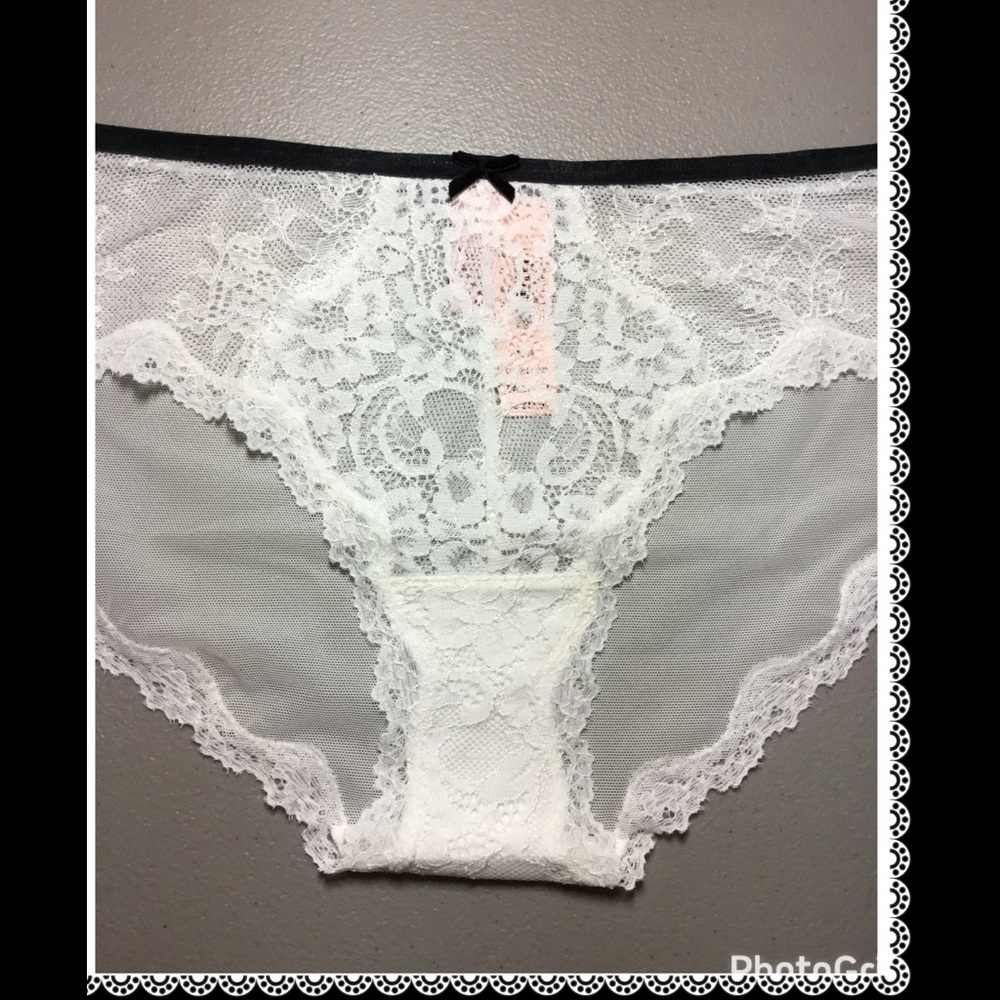 ❤Victoria's Secret Velvet Trim Lace Hipkini Panty❤ - Picture 2 of 3