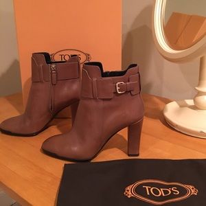 Tod's Ankle High Cocoa Leather Boots